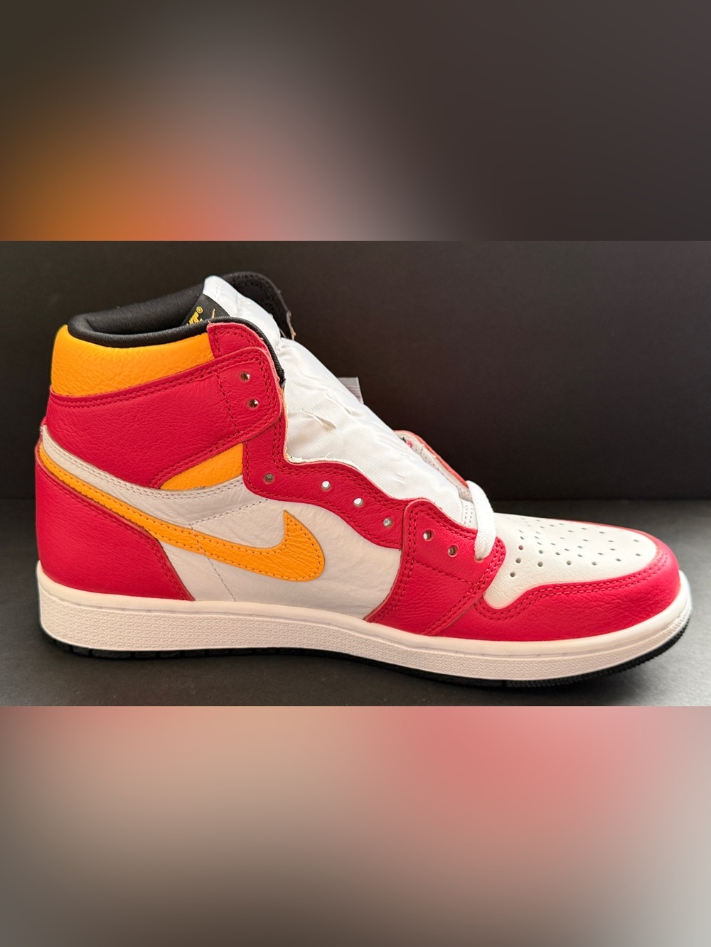 Nike Air Jordan 1 Retro High OG Light Fusion Red 555088-603 Size 9.5 New DS